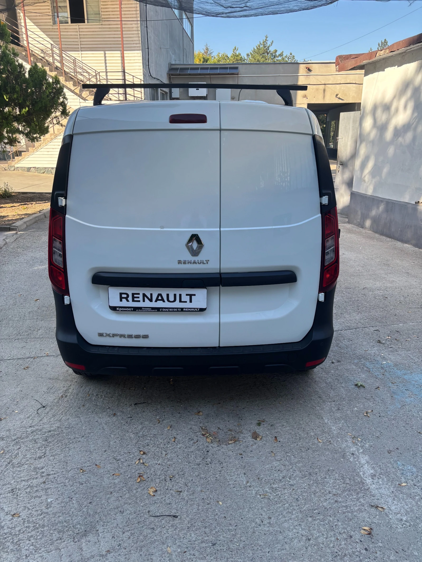 Renault Express 1.5 dCi, снимка 4 - Автомобили и джипове - 55999377
