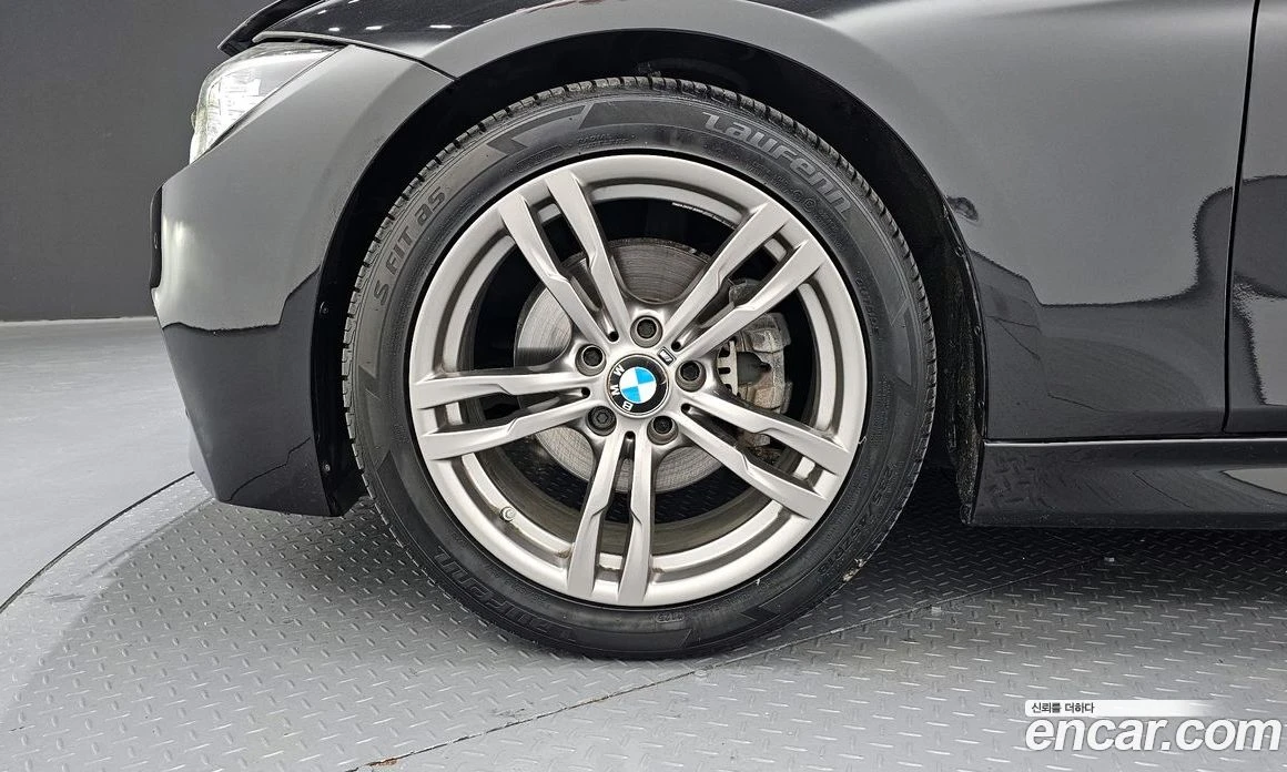 BMW 320 320i M Sport, снимка 5 - Автомобили и джипове - 56156576
