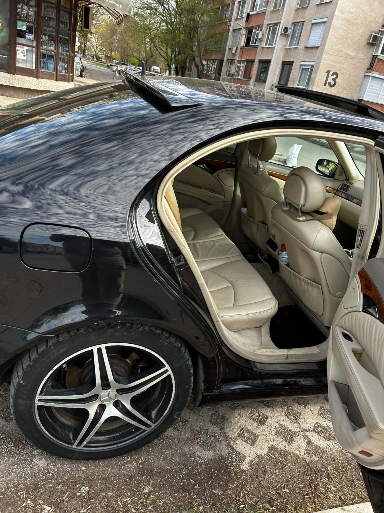 Mercedes-Benz E 320, снимка 4 - Автомобили и джипове - 56273475
