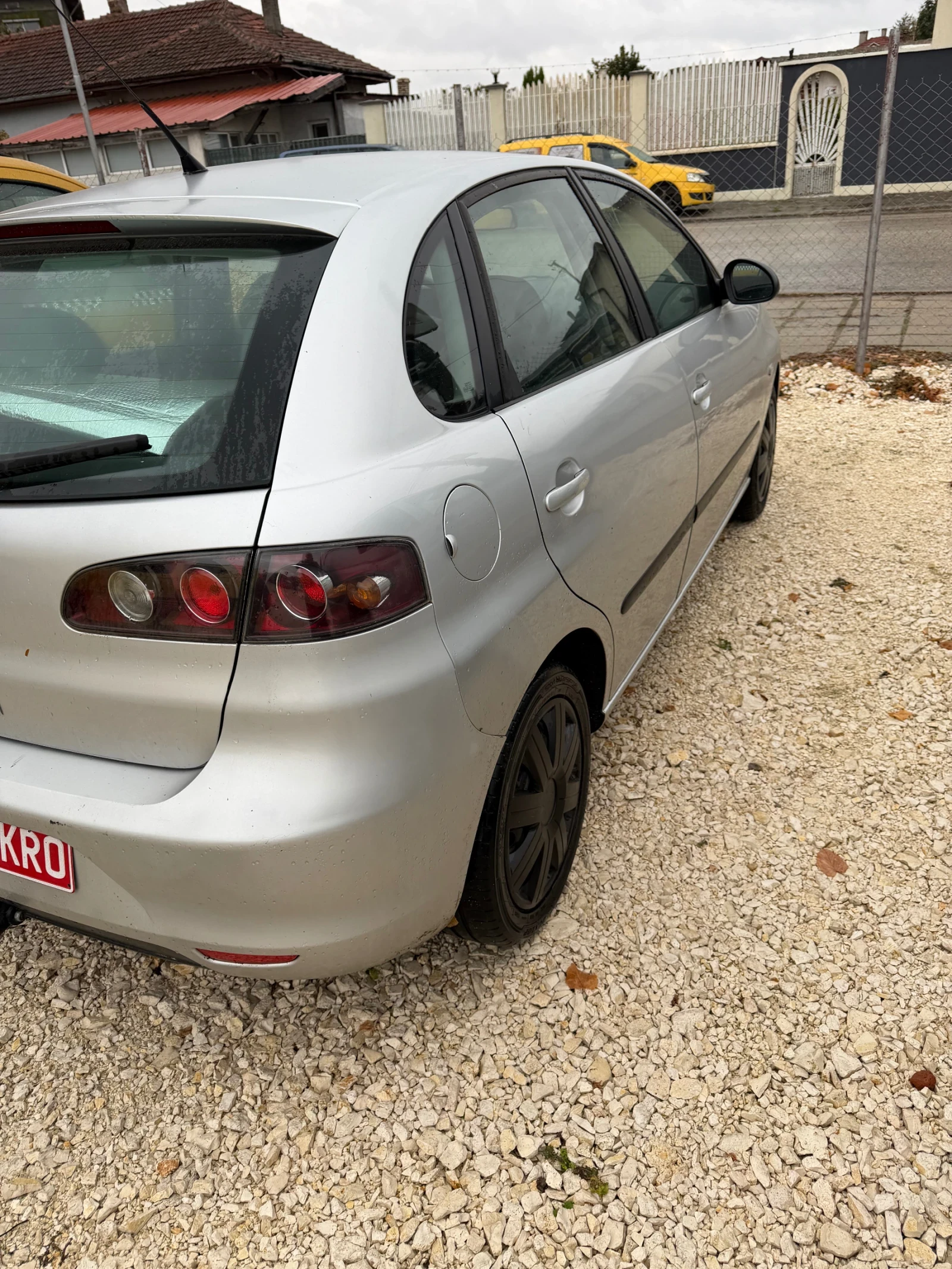 Seat Ibiza, снимка 3 - Автомобили и джипове - 56482220