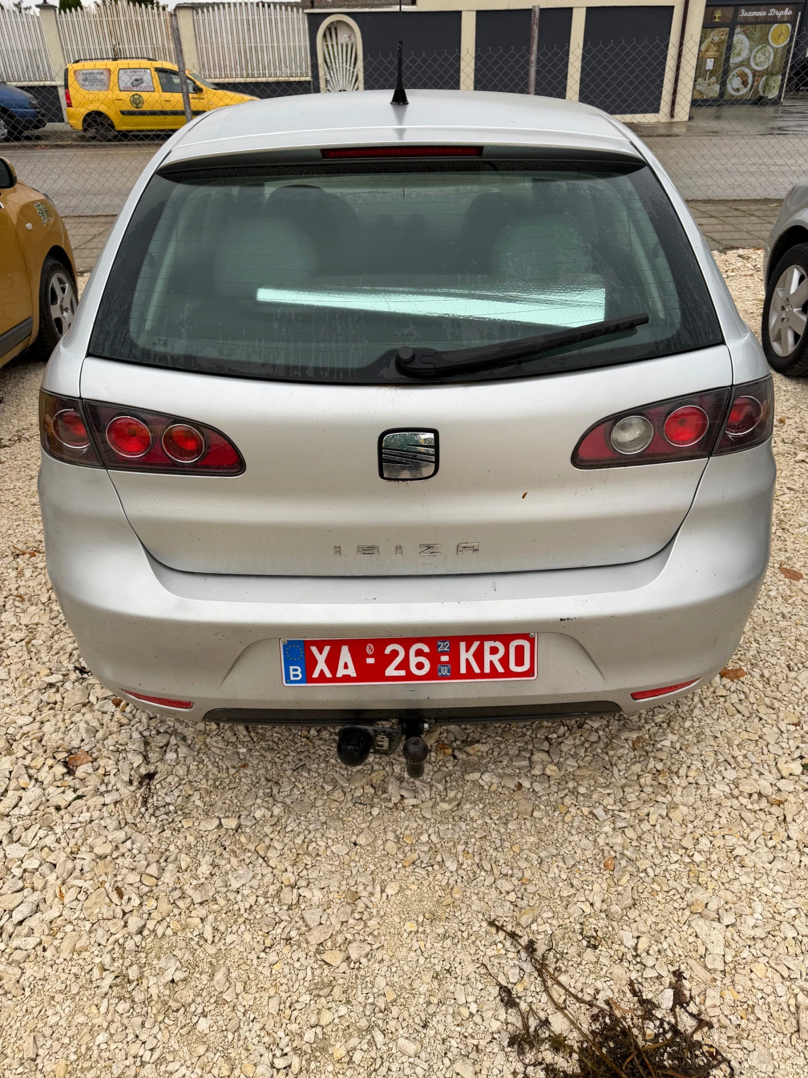 Seat Ibiza, снимка 2 - Автомобили и джипове - 56482220