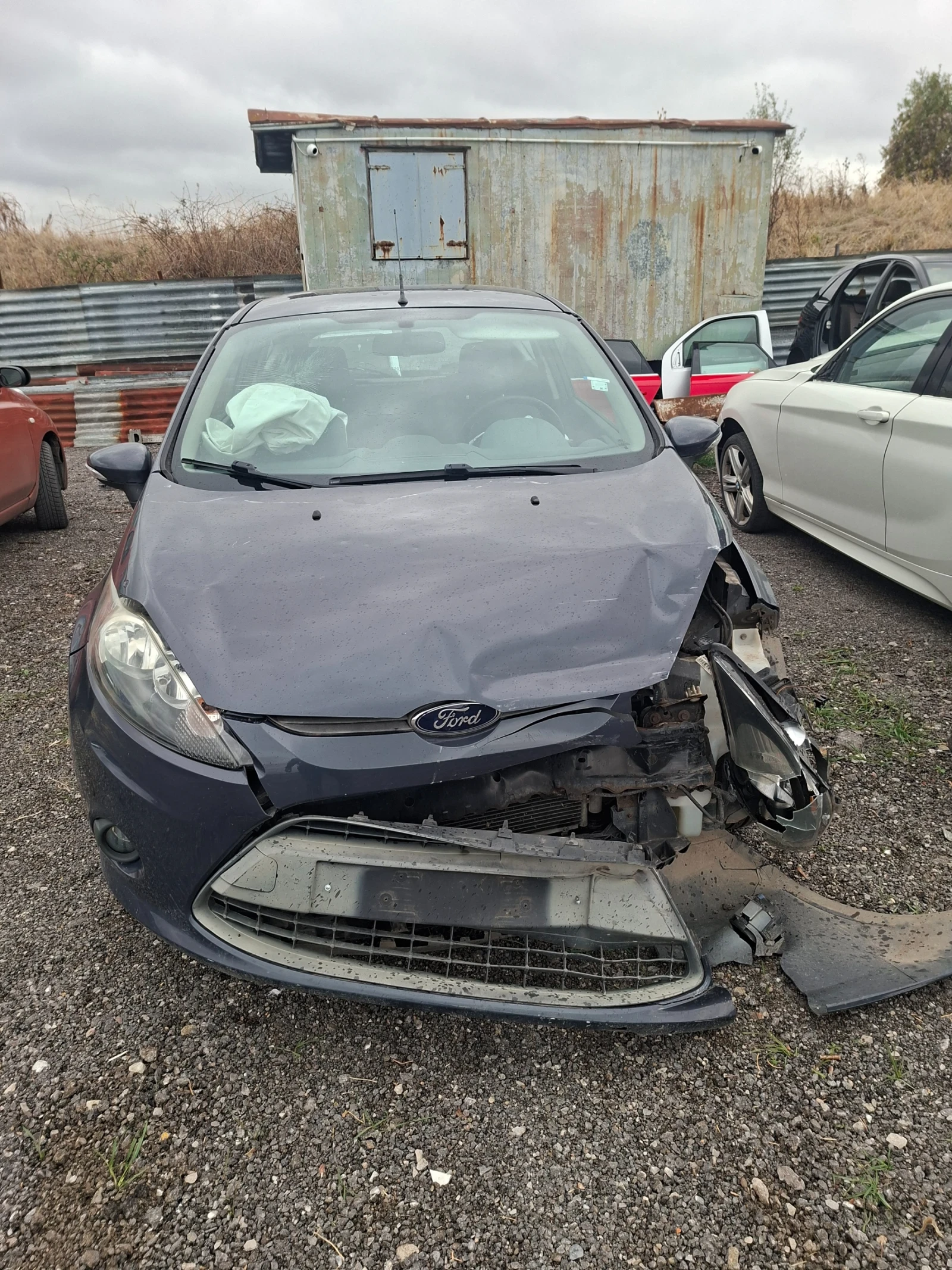 Ford Fiesta 1.6 бензин