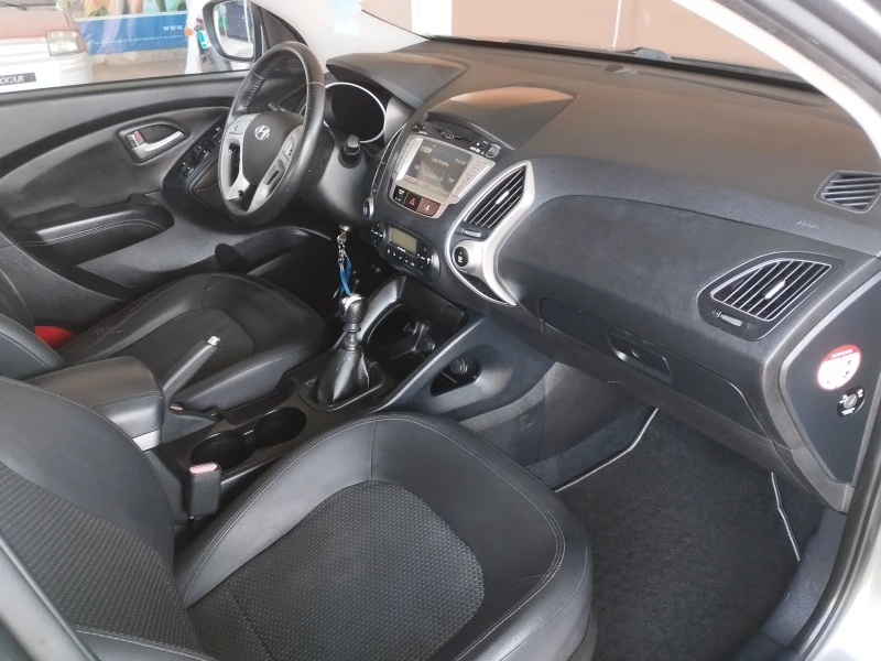 Hyundai IX35 1.7CRDI BLUE DRIVE , снимка 12 - Автомобили и джипове - 52518763