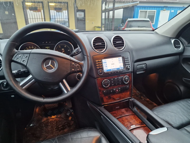 Mercedes-Benz ML 320 3.0CDI 4MATIC , снимка 10 - Автомобили и джипове - 52942019