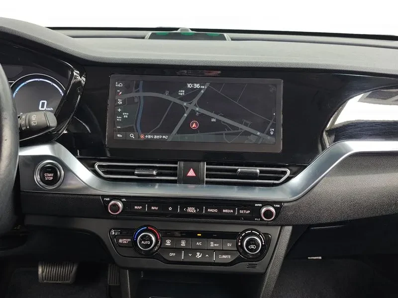 Kia Niro Plus Air, снимка 13 - Автомобили и джипове - 56358682