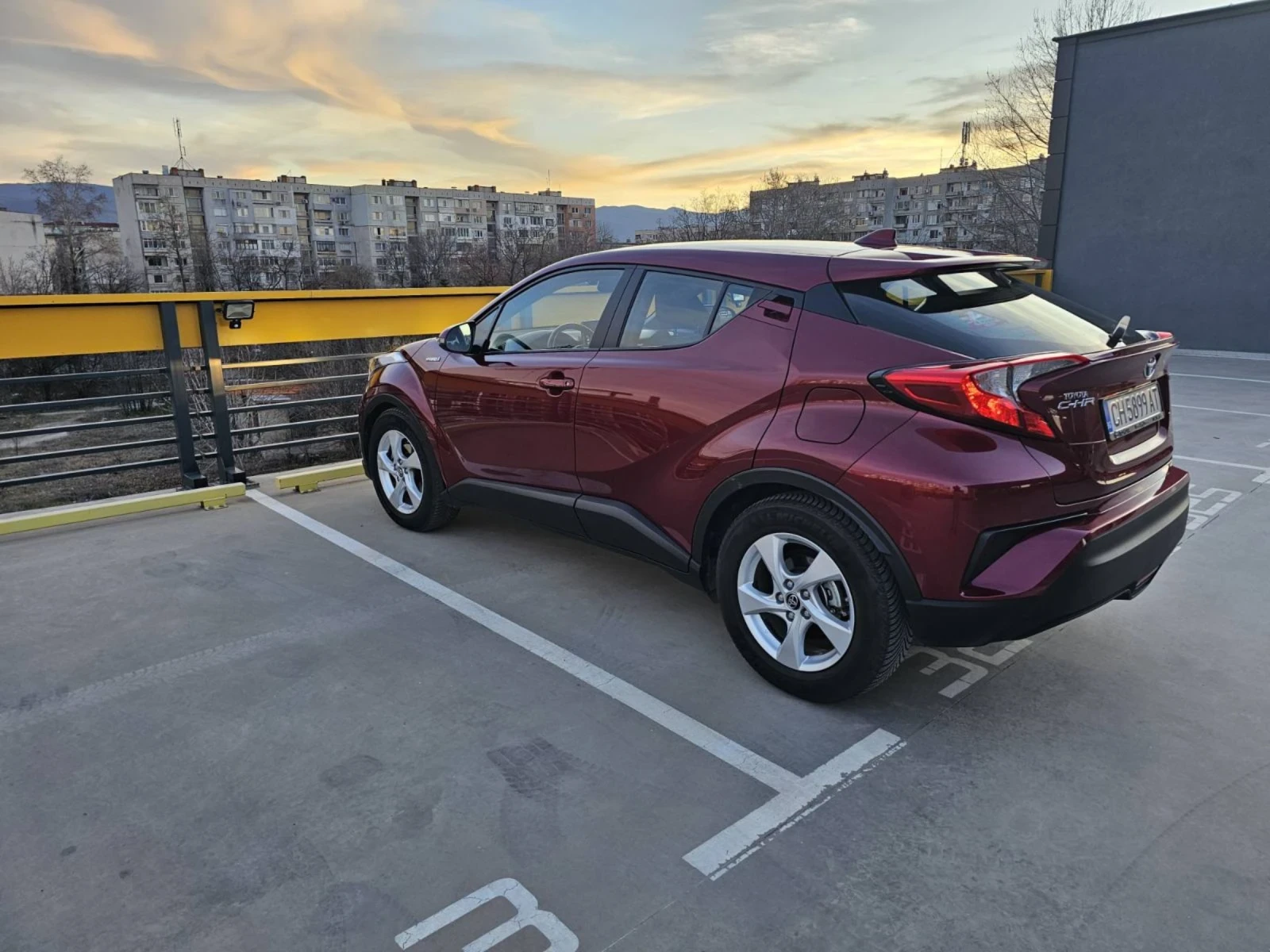 Toyota C-HR 1.8 Hybrid - изображение 4