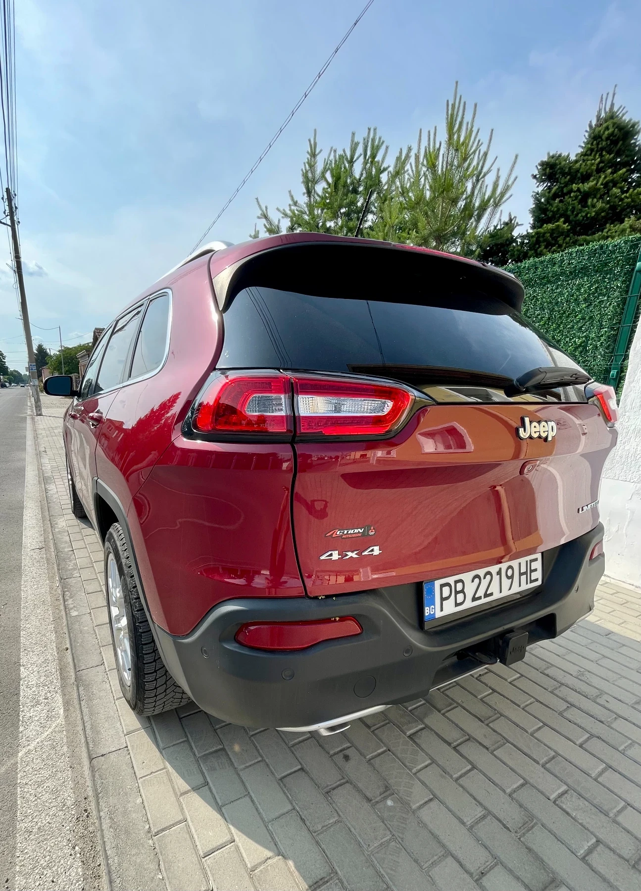 Jeep Cherokee 3.2 LIMITED - изображение 4
