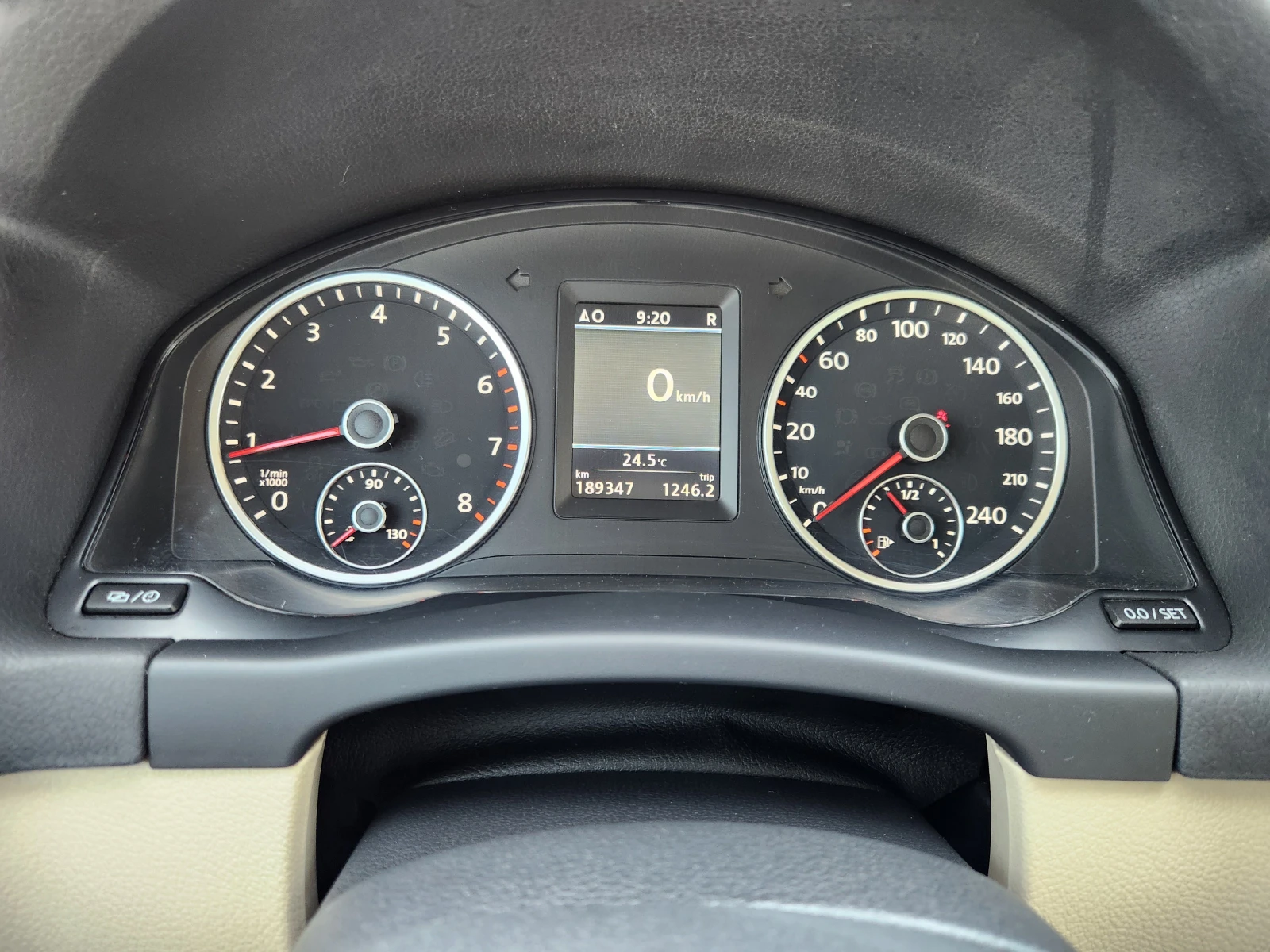 VW Tiguan 2.0TSI-180к.с EURO 5-4x4-АВТОМАТИК-ШВЕЙЦАРИЯ - изображение 9