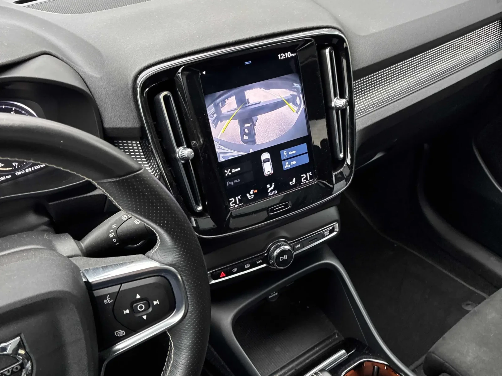 Volvo XC40 R-DESIGN * CARFAX * БЕЗ ПЪРВОНАЧАЛНА ВНОСКА - изображение 8