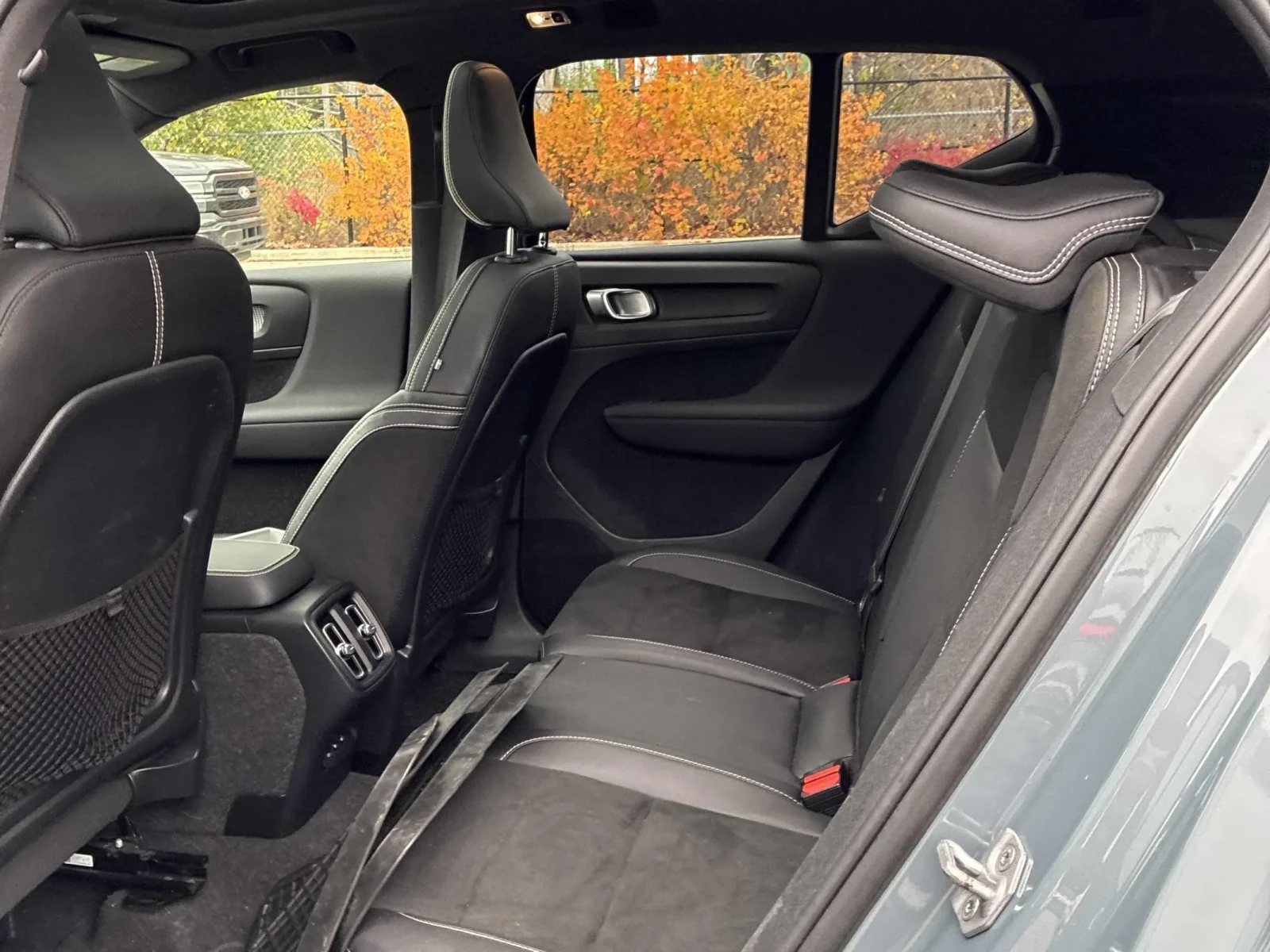 Volvo XC40 R-DESIGN * CARFAX *    | Mobile.bg   11