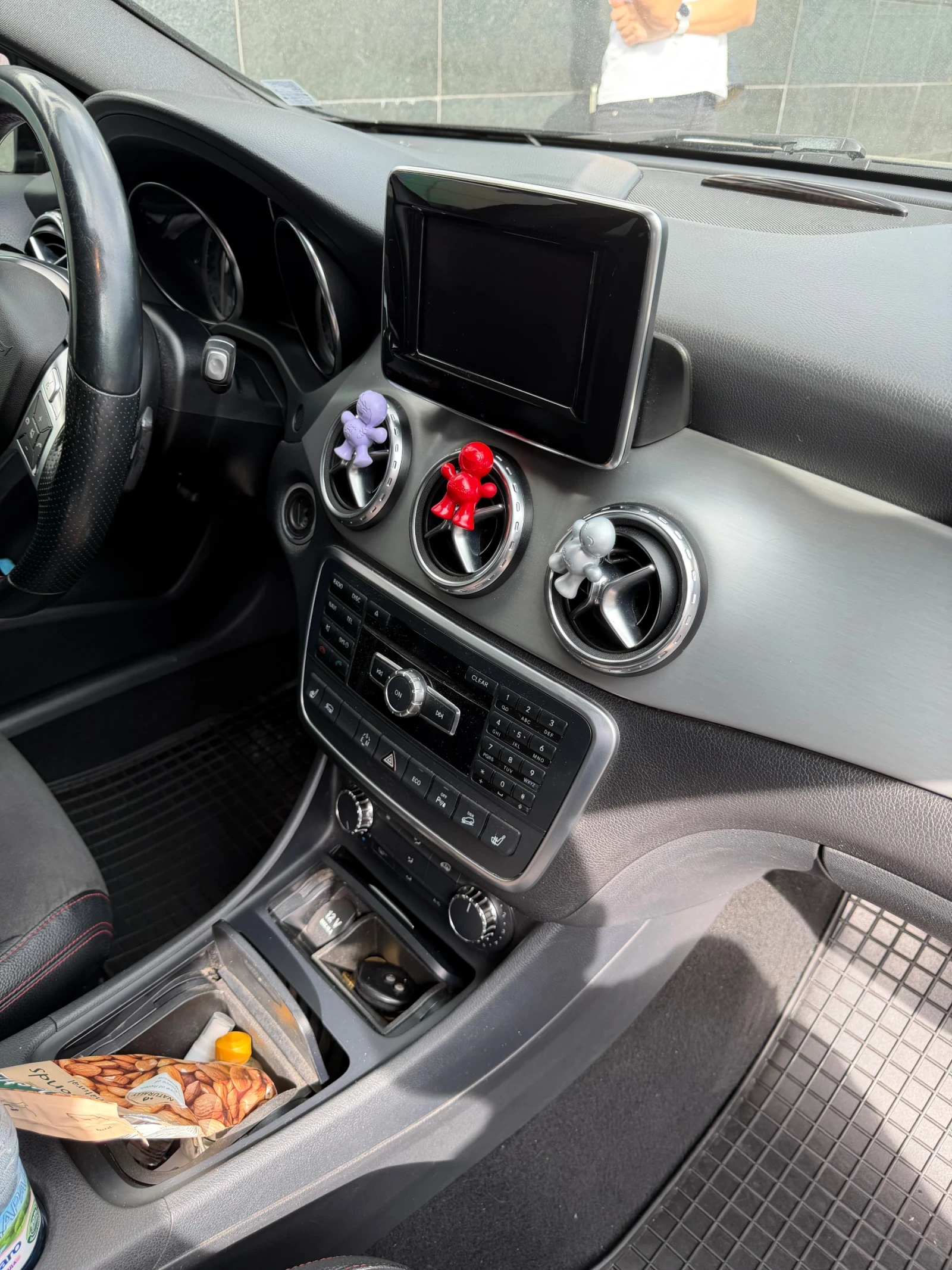 Mercedes-Benz GLA 220, снимка 16 - Автомобили и джипове - 54725770