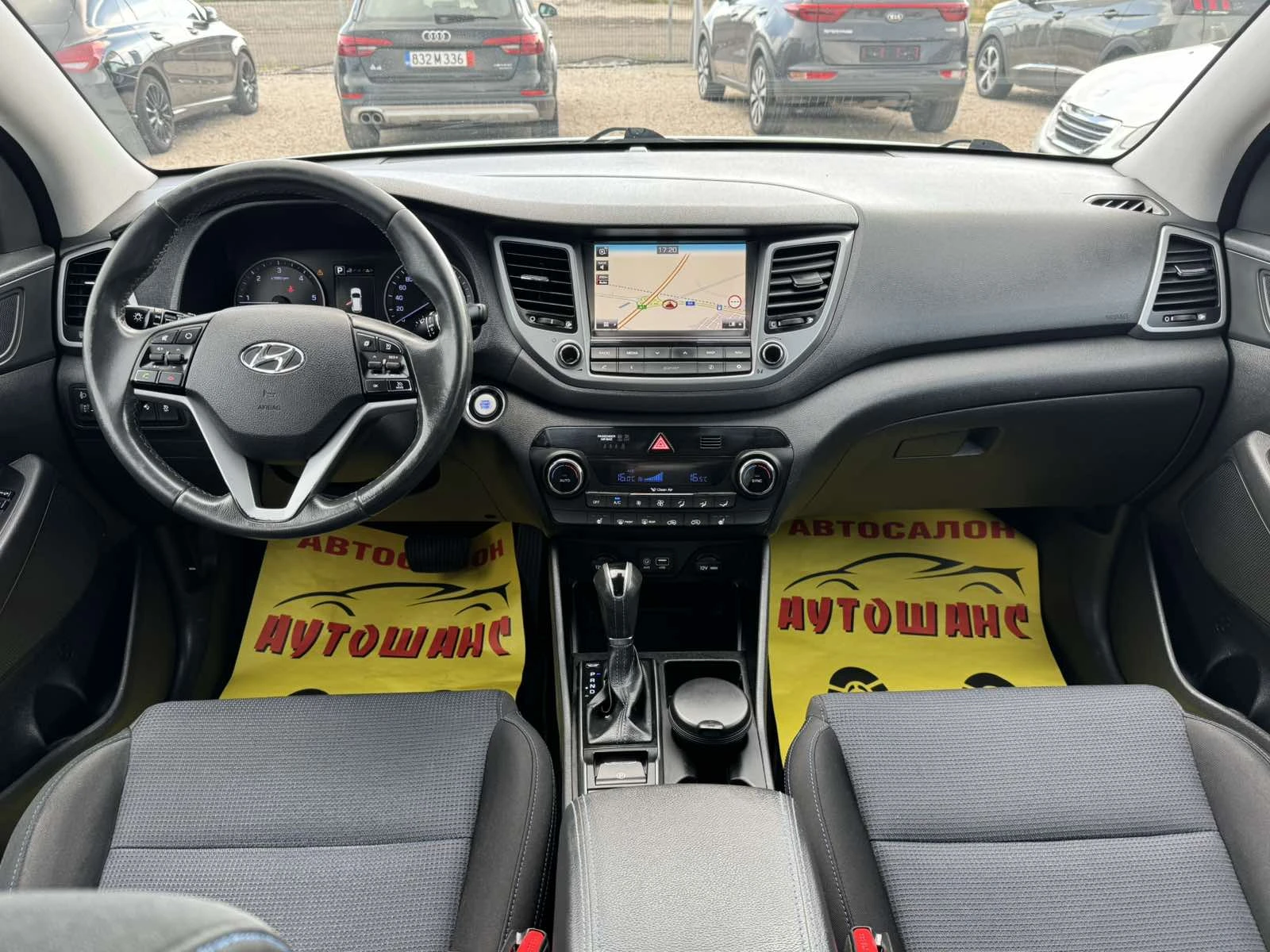 Hyundai Tucson 1.7CRDI , снимка 9 - Автомобили и джипове - 54834793