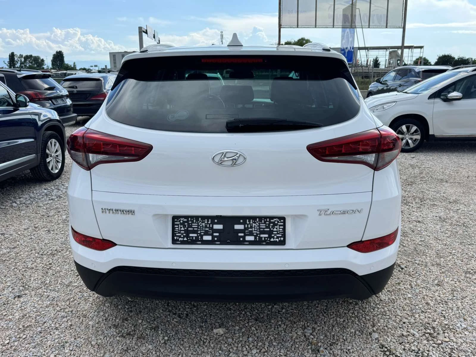 Hyundai Tucson 1.7CRDI , снимка 5 - Автомобили и джипове - 54834793