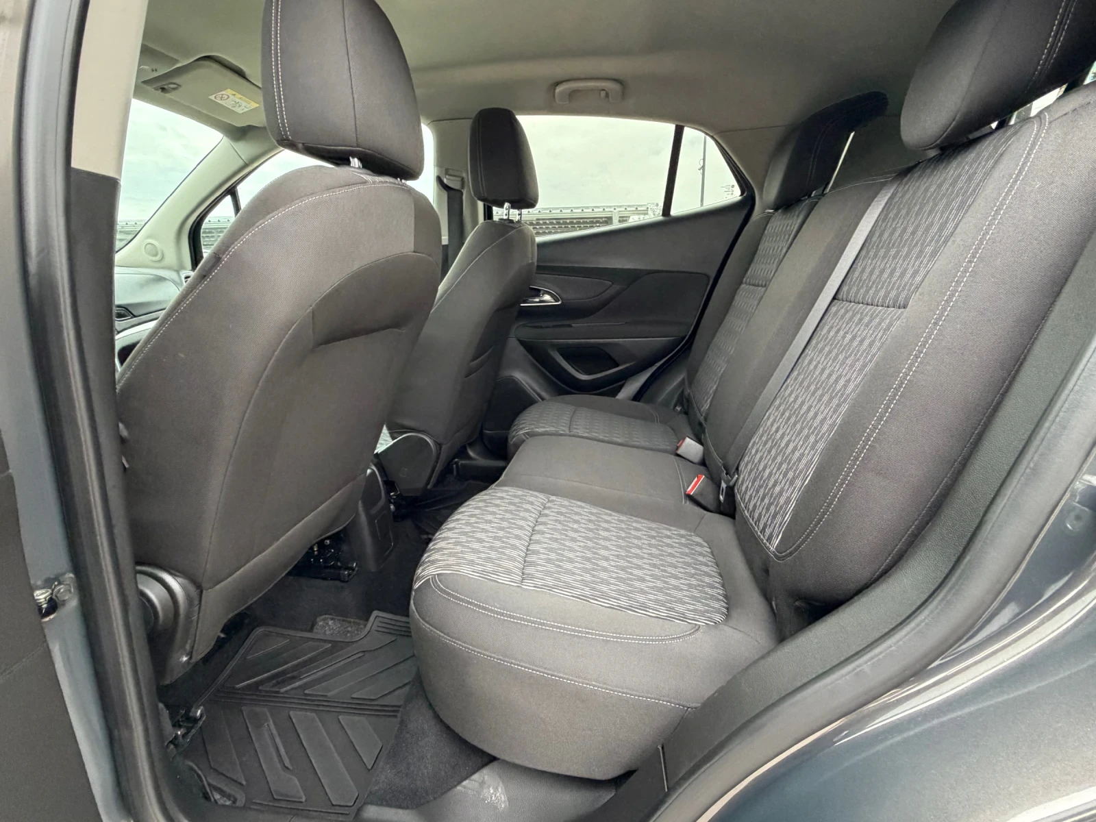 Opel Mokka 1.7CDTI, снимка 7 - Автомобили и джипове - 55130274
