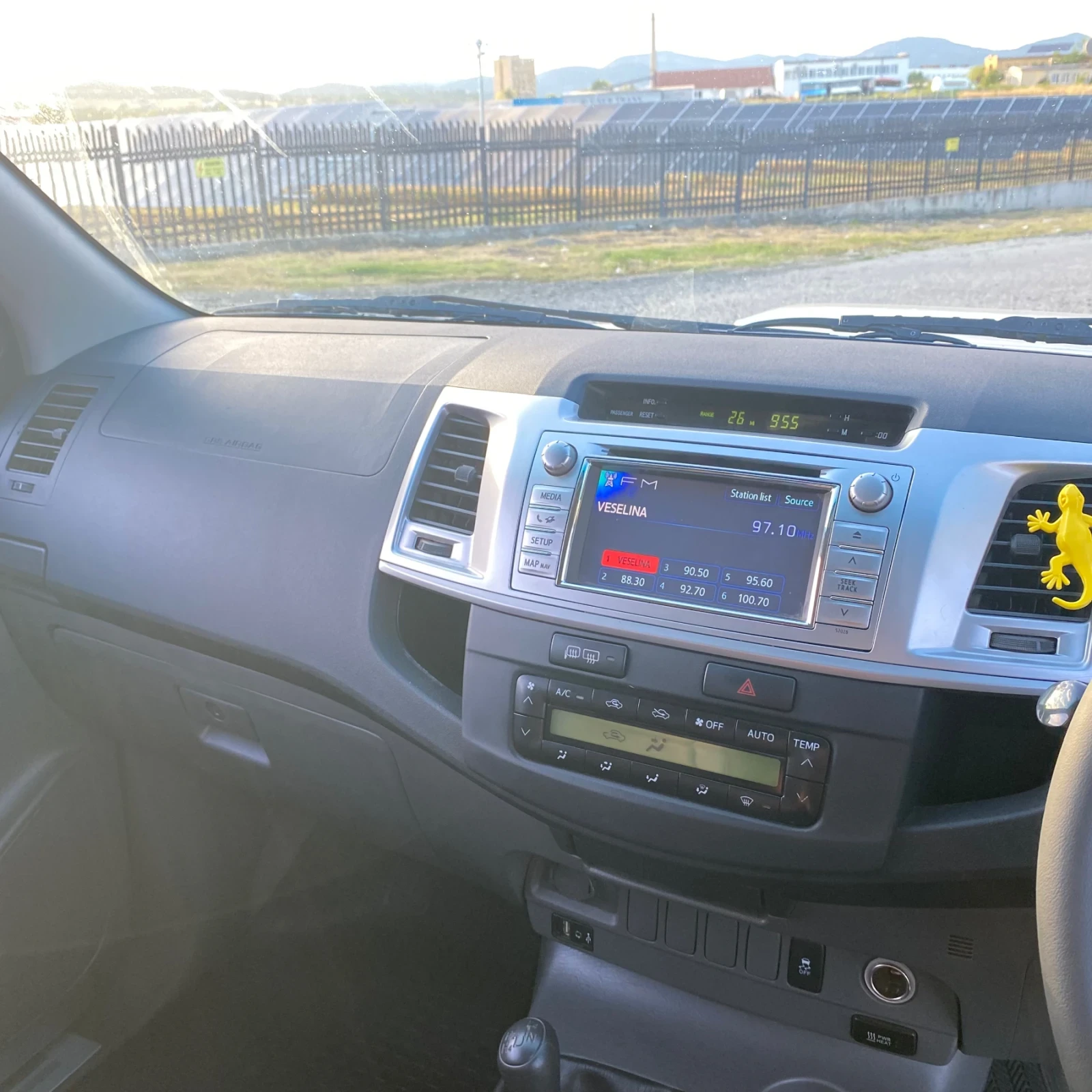 Toyota Hilux 3.0 d4d, снимка 9 - Автомобили и джипове - 55302492