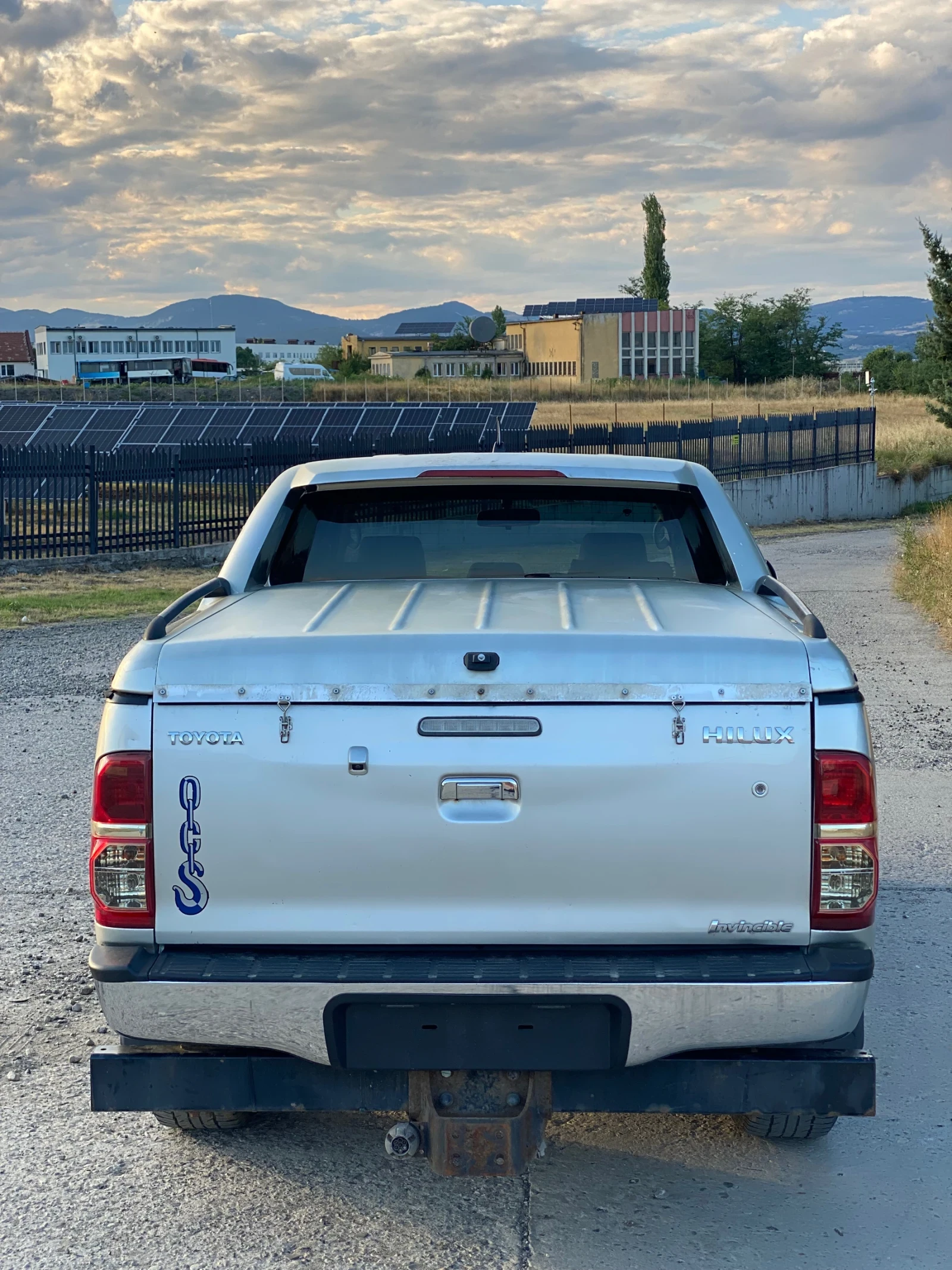 Toyota Hilux 3.0 d4d, снимка 4 - Автомобили и джипове - 55302492
