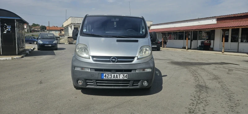 Opel Vivaro 2.0 TDCI, снимка 2 - Бусове и автобуси - 52327533