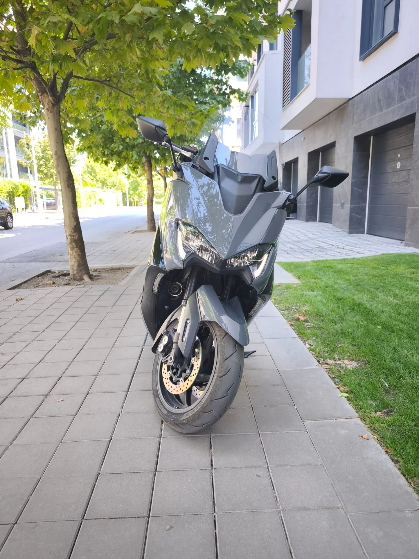 Yamaha T-max 560cc TECH MAX , снимка 3 - Мотоциклети и мототехника - 55625780