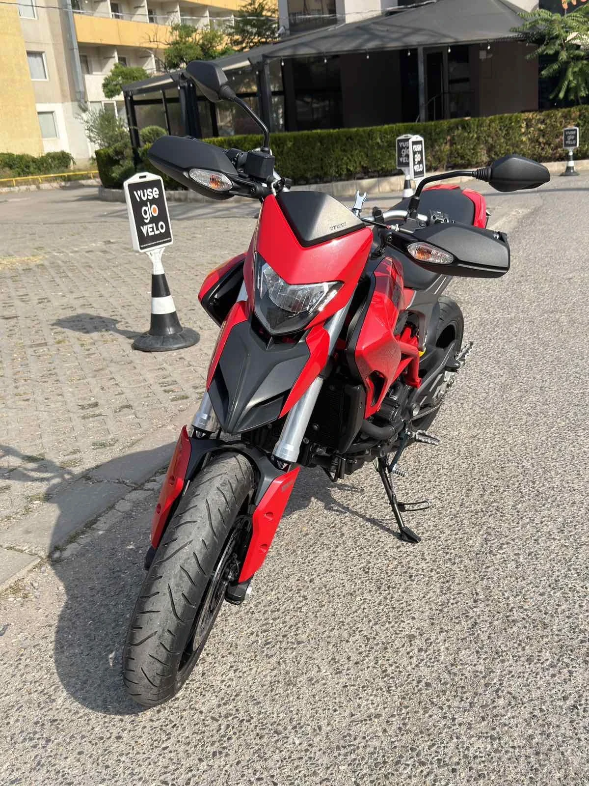 Ducati Hypermotard  821