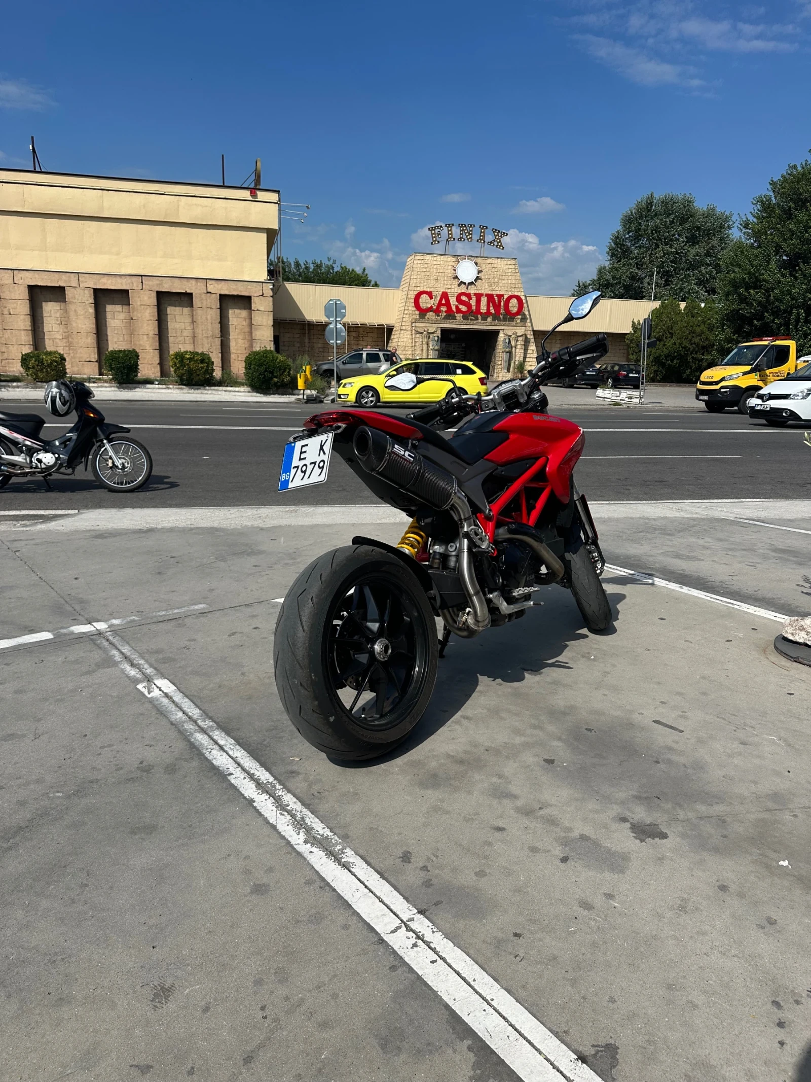 Ducati Hypermotard  821