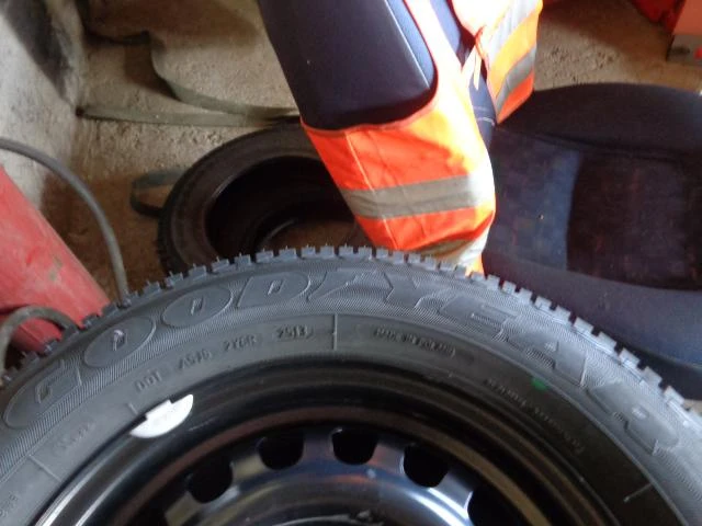 Гуми с джанти Fullway 185/70R14, снимка 4 - Гуми и джанти - 14435492