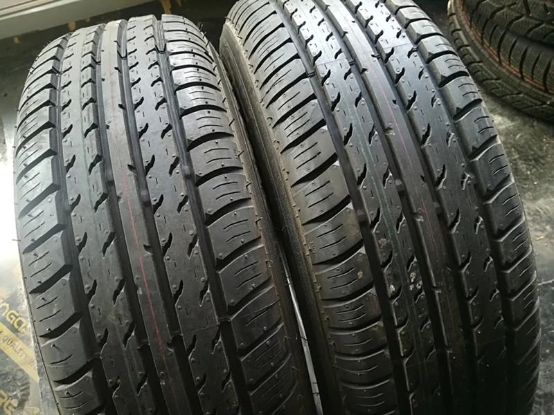 Гуми Летни 195/65R15, снимка 1 - Гуми и джанти - 21693010