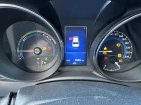 Toyota Auris 1.8 hybrid 136кс На части!, снимка 10