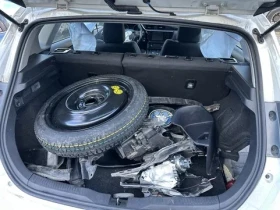 Toyota Auris 1.8 hybrid 136кс На части!, снимка 11