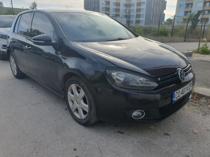 VW Golf, снимка 1 - Автомобили и джипове - 47619952