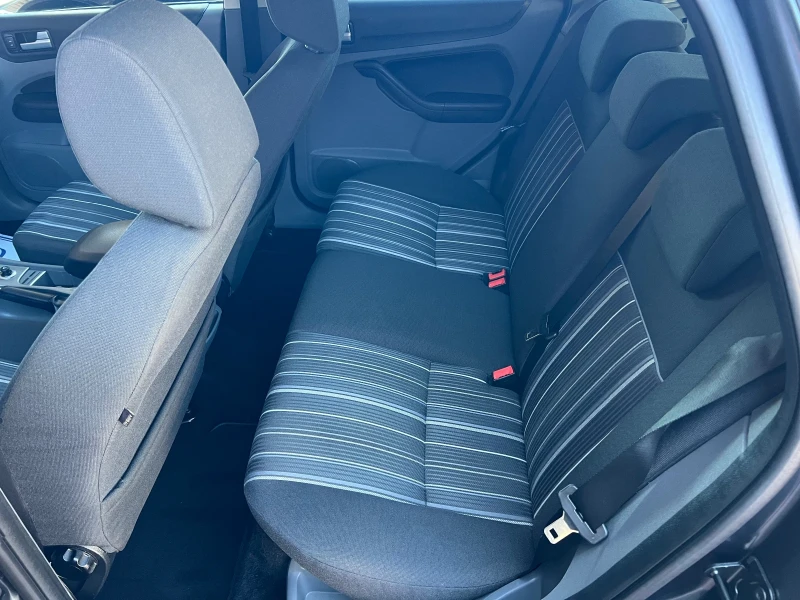 Ford Focus 2.0i 16V* ШВЕЙЦАРИЯ* , снимка 10 - Автомобили и джипове - 51512944