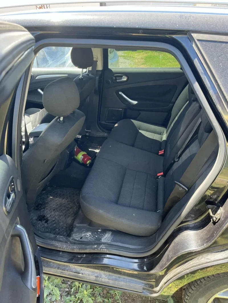 Ford Mondeo 2.0 16V Бензин, снимка 4 - Автомобили и джипове - 52062125