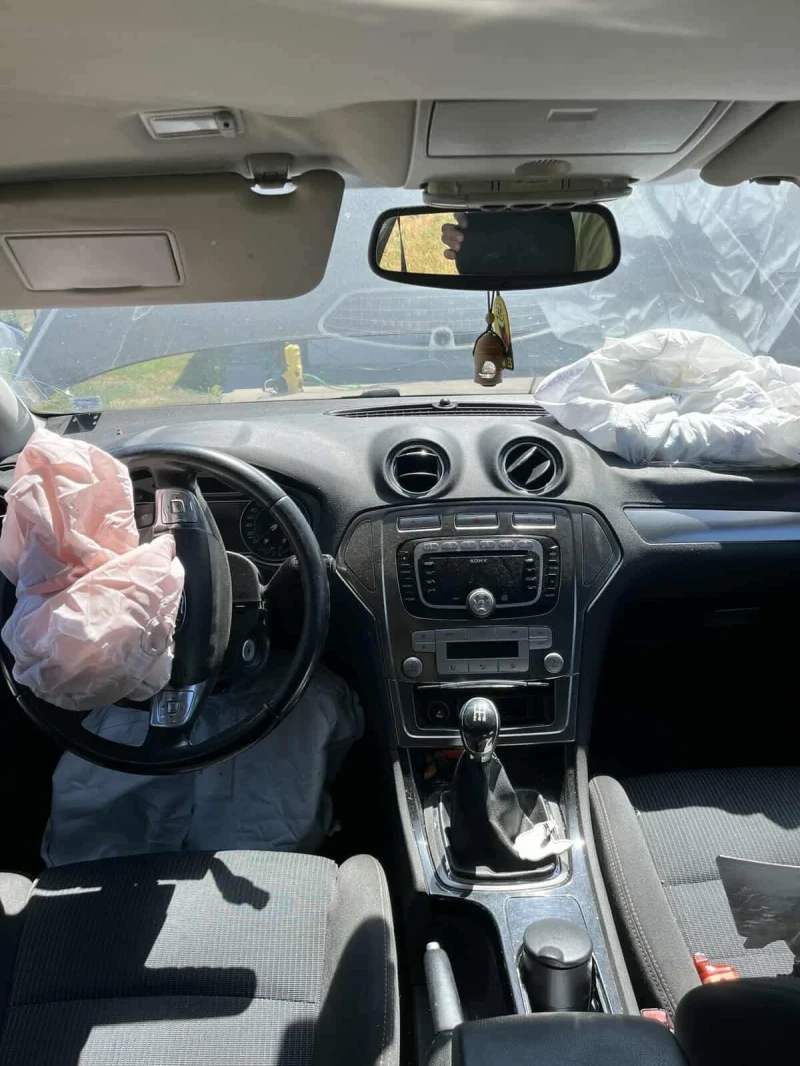 Ford Mondeo 2.0 16V Бензин, снимка 5 - Автомобили и джипове - 52062125