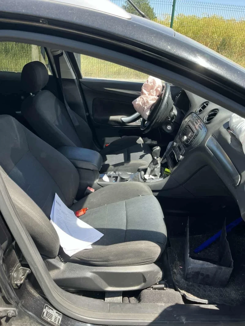 Ford Mondeo 2.0 16V Бензин, снимка 3 - Автомобили и джипове - 52062125