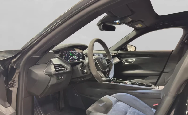 Audi E-Tron GT QUATTRO/476HP/MATRIX/NAVI/360/PANO/SHADOW/761v, снимка 10 - Автомобили и джипове - 52165778