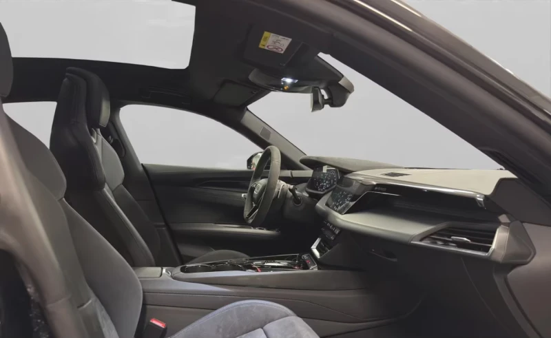 Audi E-Tron GT QUATTRO/476HP/MATRIX/NAVI/360/PANO/SHADOW/761v, снимка 12 - Автомобили и джипове - 52165778