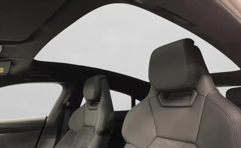 Audi E-Tron GT QUATTRO/476HP/MATRIX/NAVI/360/PANO/SHADOW/761v, снимка 11 - Автомобили и джипове - 52165778