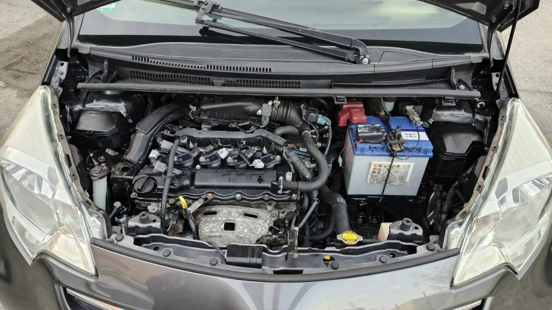 Toyota Verso S 1.3 , снимка 10 - Автомобили и джипове - 52472531