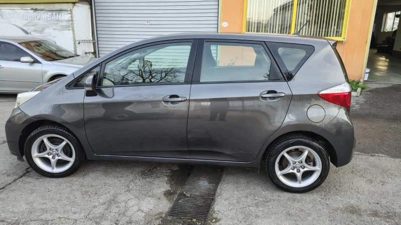 Toyota Verso S 1.3 , снимка 7 - Автомобили и джипове - 52472531