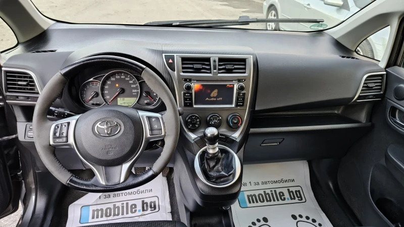 Toyota Verso S 1.3 , снимка 13 - Автомобили и джипове - 52472531