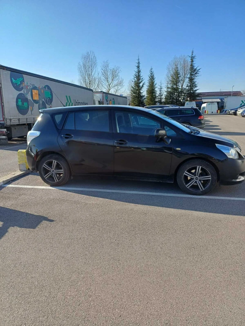 Toyota Verso, снимка 3 - Автомобили и джипове - 52705134