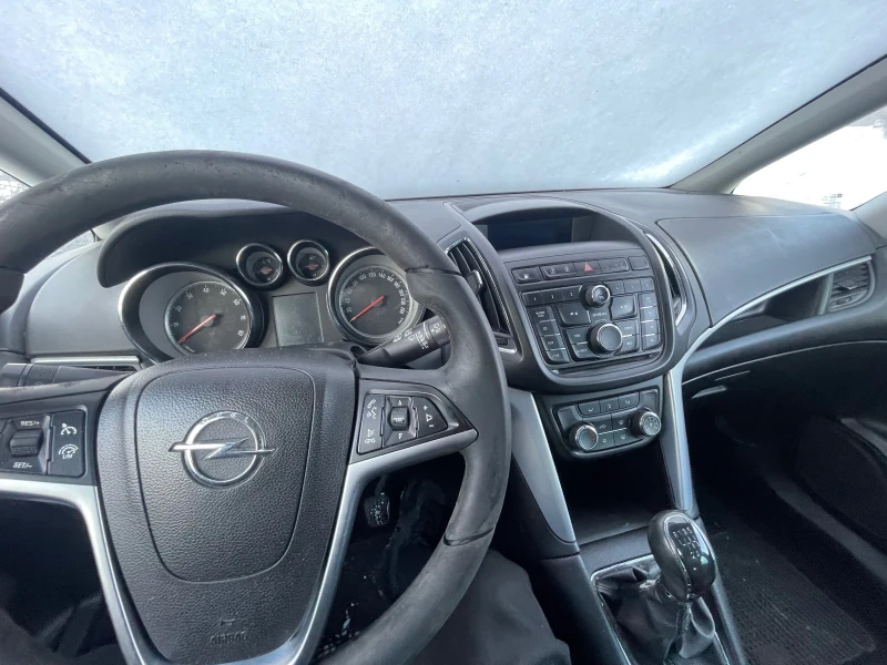 Opel Zafira 1.6TURBO, снимка 3 - Автомобили и джипове - 53034187