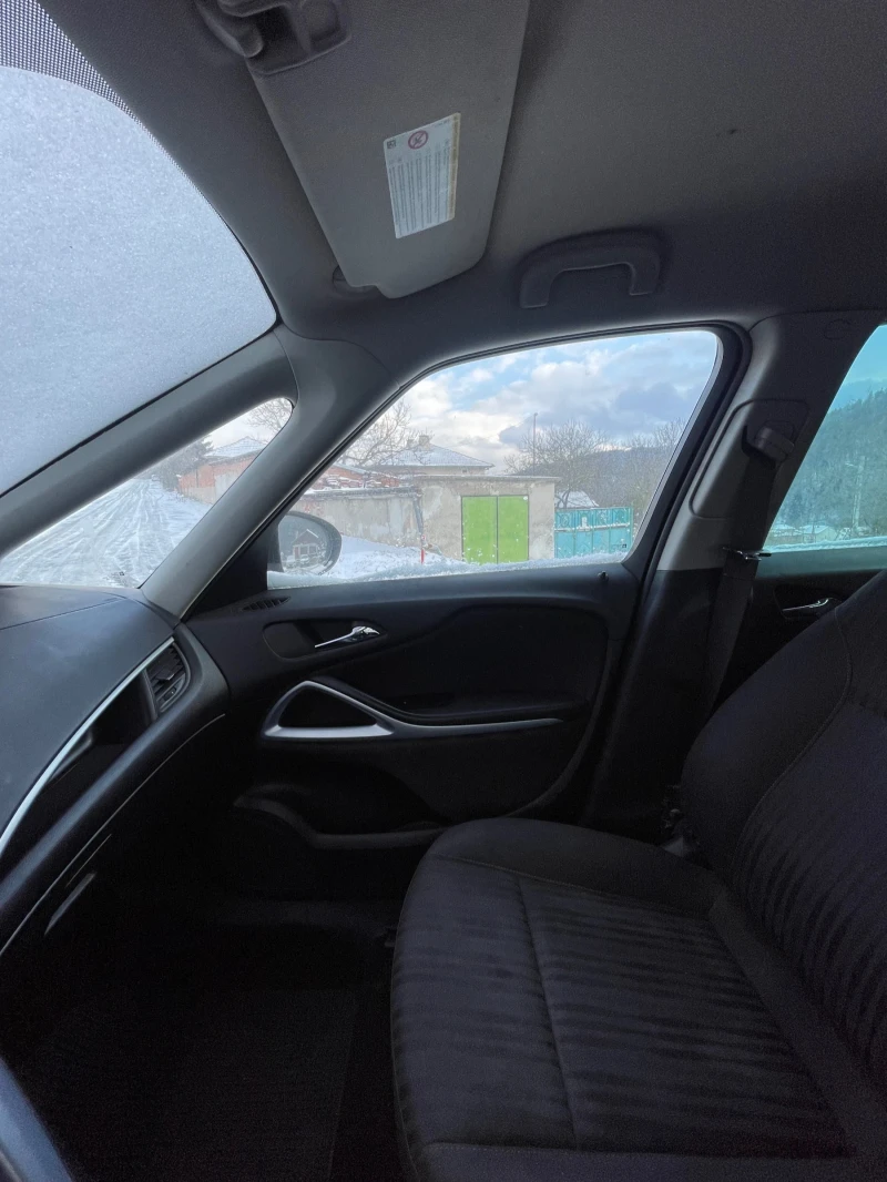 Opel Zafira 1.6TURBO, снимка 4 - Автомобили и джипове - 53034187