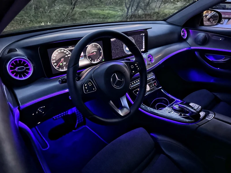 Mercedes-Benz E 220 d E63 ///AMG * * DIGITAL * * , снимка 14 - Автомобили и джипове - 53047334