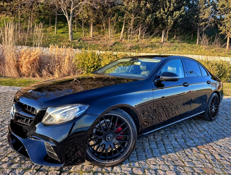 Mercedes-Benz E 220 d E63 ///AMG * * DIGITAL * * , снимка 11 - Автомобили и джипове - 53047334