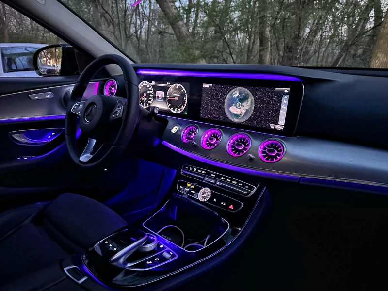 Mercedes-Benz E 220 d E63 ///AMG * * DIGITAL * * , снимка 13 - Автомобили и джипове - 53047334