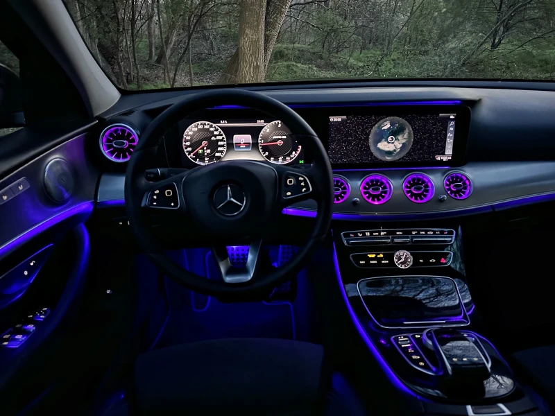 Mercedes-Benz E 220 d E63 ///AMG * * DIGITAL * * , снимка 12 - Автомобили и джипове - 53047334