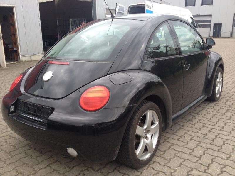 VW New beetle 2.0i 115 кс. 2бр, снимка 2 - Автомобили и джипове - 15068826