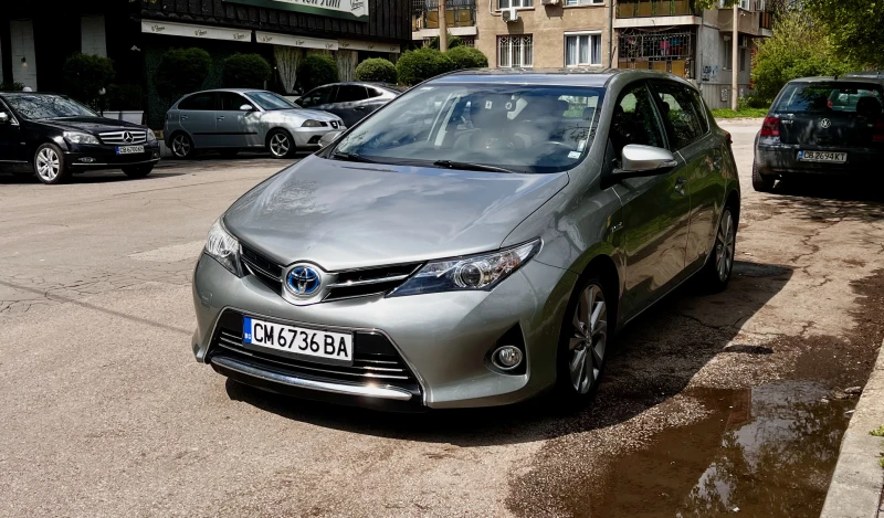 Toyota Auris 1.8 Hybrid - 15999 лв. - 50175036 | Car24.bg