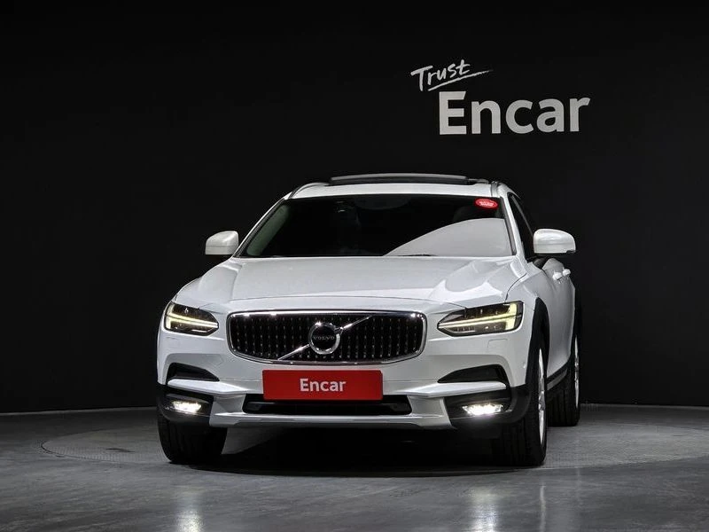 Volvo V90 D5 AWD| 235к.с.| ВКЛ.ТЕХНОТЕСТ, снимка 3 - Автомобили и джипове - 55401316