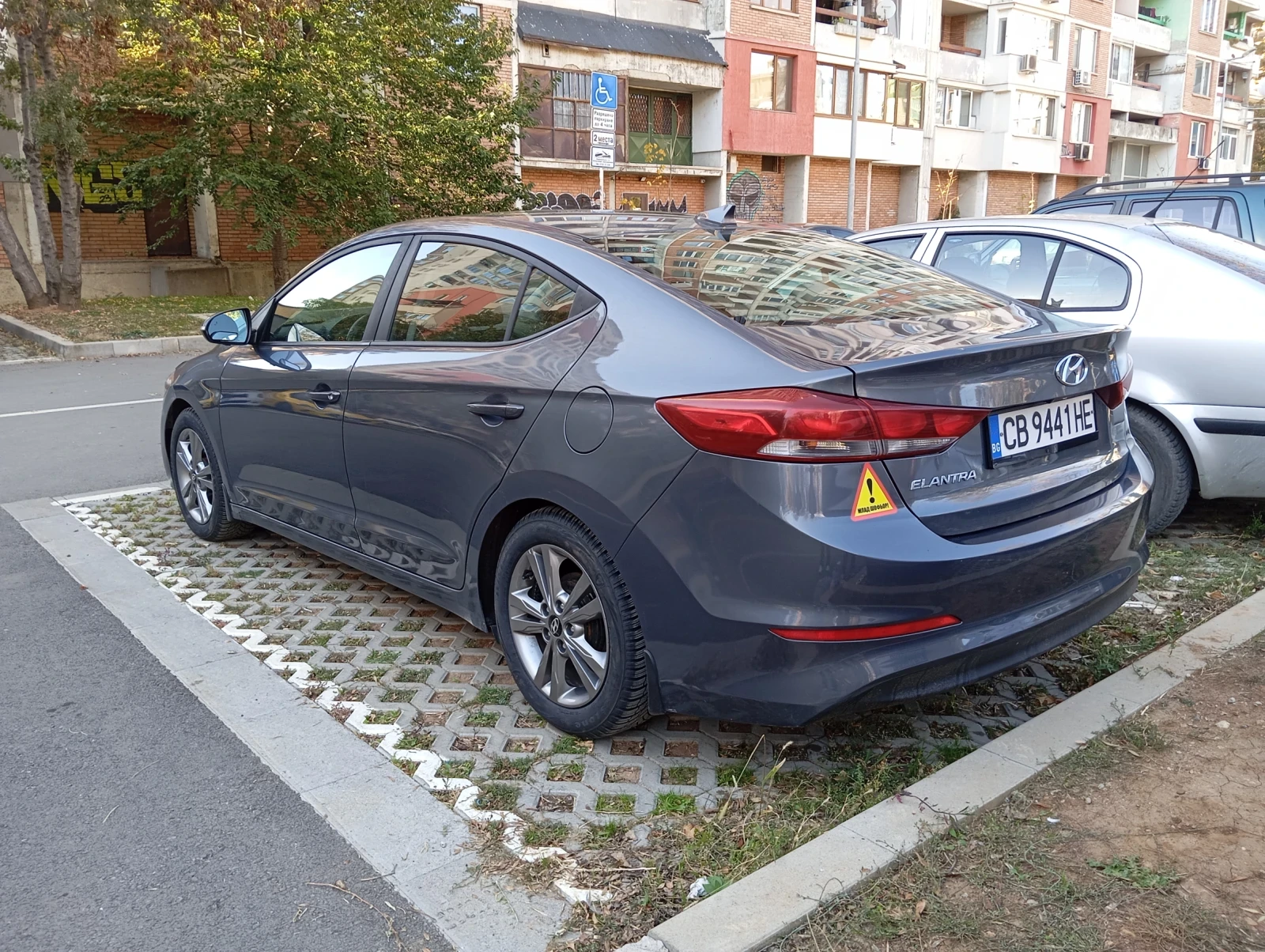 Hyundai Elantra  - изображение 6